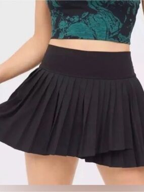 OFFLINE By Aerie Tiebreaker
Pleated Skort, Real black, XS, NWT
